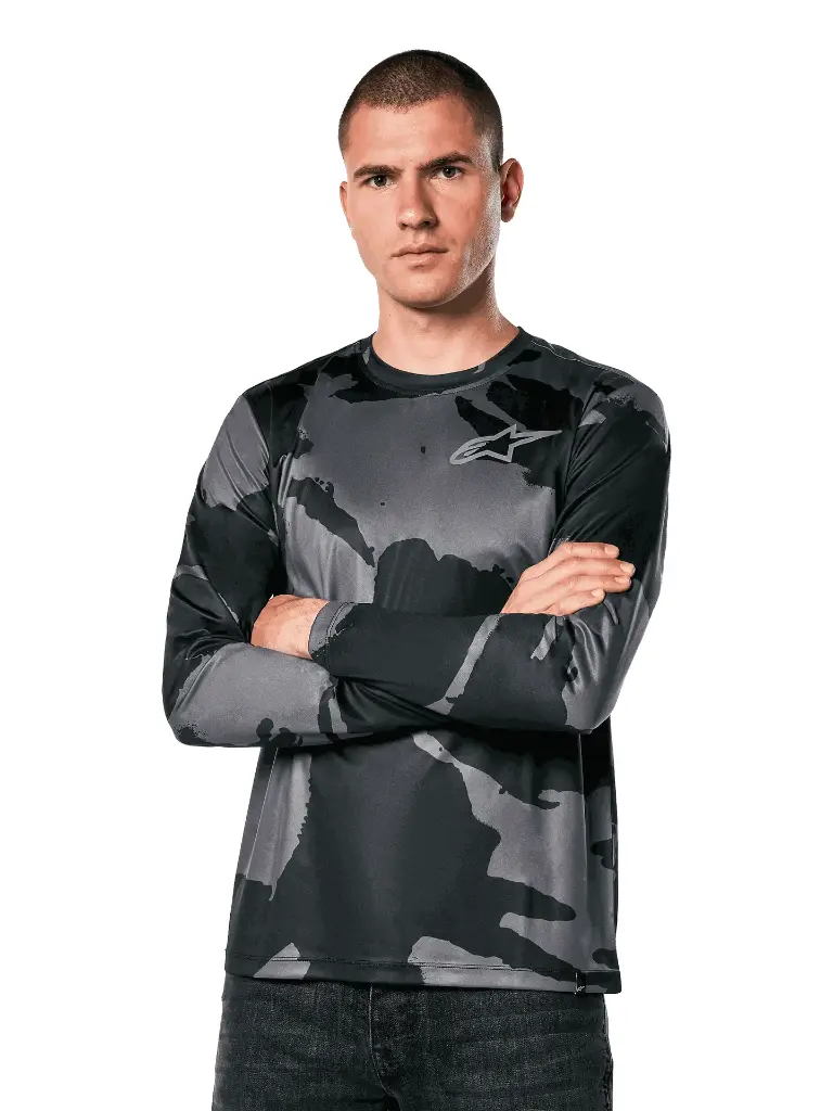 CAMO PERFORMANCE SS TEE - BLACK CAMO 1214-70020160 Size: L